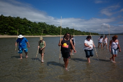 -Linc Walker of Kuku Yalanji with guests 1000 x 1000.jpg